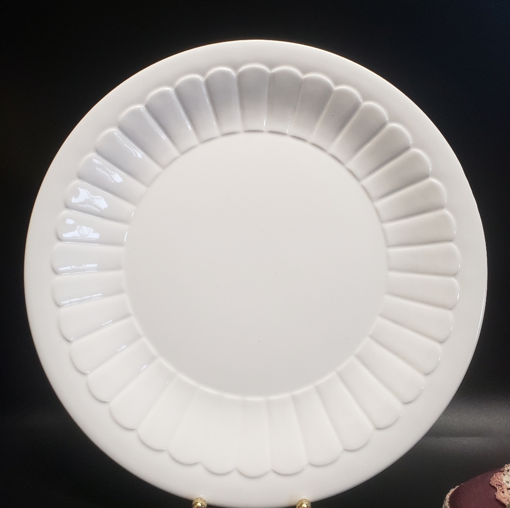 Vintage White Ribbed Edges Large Stoneware Dinner or Chop Plate 11 1/4"